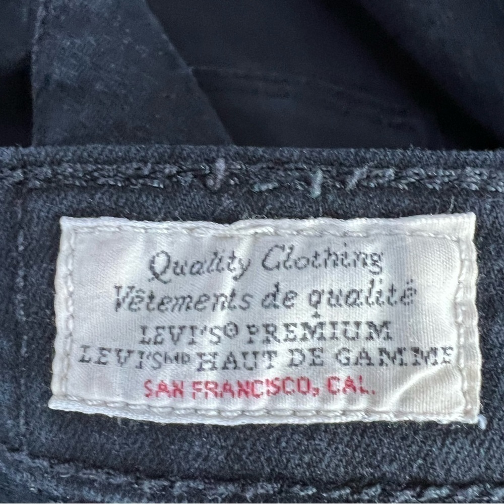 Levis 724 High Rise Straight cropped black jeans 26 - Picture 12 of 14